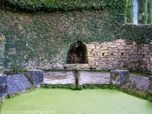 La Fontaine du Lavoir du Manoir d'Eyrignac