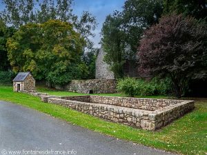Fontaine de la Chapelle N-D de Brestan