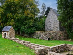 Fontaine de la Chapelle N-D de Brestan