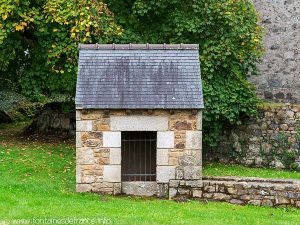 Fontaine de la Chapelle N-D de Brestan