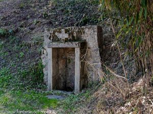 Fontaine Route de la Chapelle St-Jean