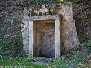 Fontaine Route de la Chapelle St-Jean