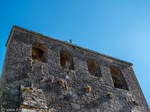 Baies du clocher mur