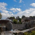 Eglise vue depuis la Fontaine de Montignac