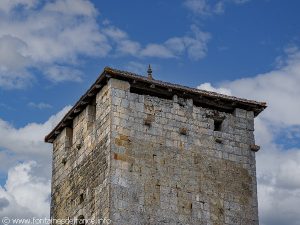 Eglise St-Pierre à partir de la Fontaine