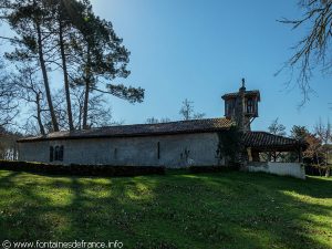 Clocher mur et balcon du sonneur