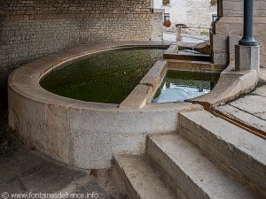 La Fontaine rue de la Fontaine à Mailley
