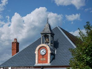 Clocheton de la Mairie vu depuis la Fontaine