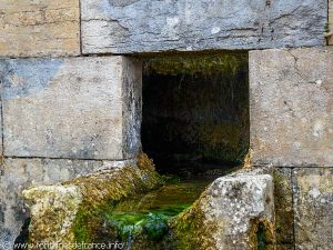 La Fontaine rue des Cazards