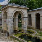 La Fontaine et le Lavoir rue de Dijon