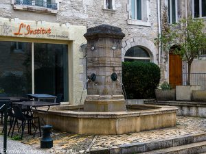 La Fontaine Place des Toiles