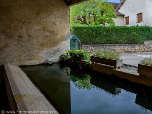La Fontaine-Lavoir-Abreuvoir de Morogne