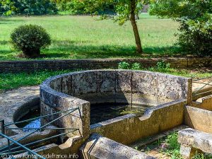 La Fontaine-Lavoir-Abreuvoir