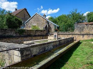 La Fontaine du lavoir-abreuvoir