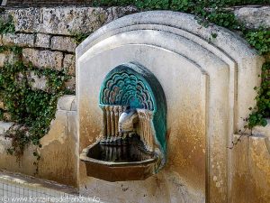 La Fontaine Place des Epoux Laurent
