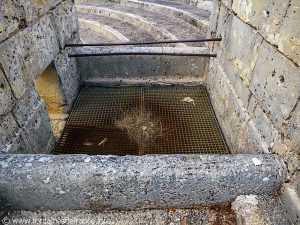 La Fontaine et le Lavoir à Impluvium