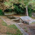 La Fontaine aux loups et le lavoir