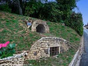 Les Deux Petites Fontaines de la Route du Tacot