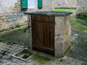 La Fontaine et le Lavoir du Bourg