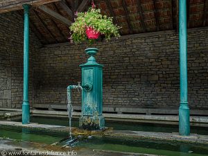 La Fontaine Lavoir -Abreuvoir du Centre