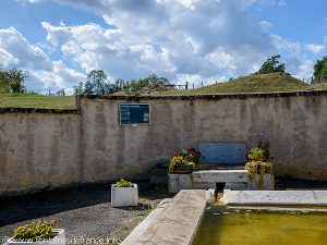 Fontaine-Lavoir rue des Sources