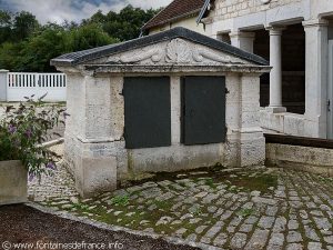 La Fontaine et le Lavoir Grande Rue