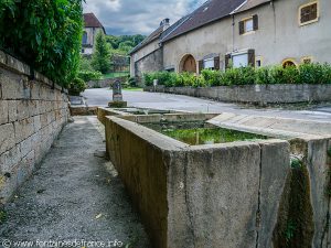 La Fontaine rue de la Cure