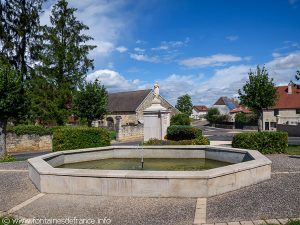 La Fontaine Place Marcel Abbey