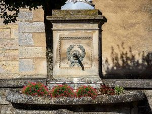La Fontaine de la Vierge Marie