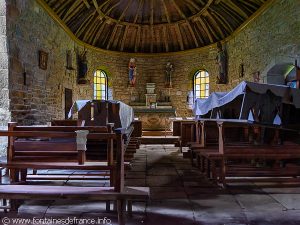 Intérieur de la chapelle Ste-Jeanne de Chantal