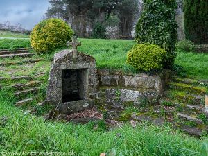La Fontaine de la Chapelle Ste-Hélène