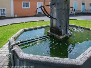 La Fontaine Place Lamothe