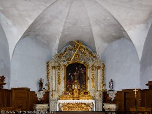 Maître autel et son retable