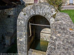 La Fontaine et le Lavoir