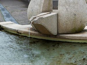 La Fontaine Place St-Julien