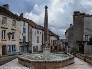 La Fontaine Place de la Gargouille