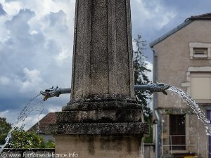 La Fontaine Place de la Gargouille
