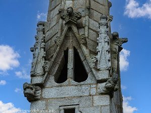 Détails du clocher de la chapelle Ste-Cécile
