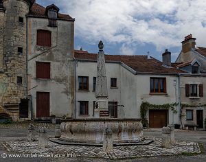 La Fontaine Place des Halles