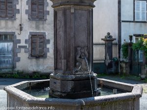 La Fontaine rue de la Fontaine