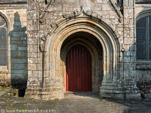Porche sud de l'église St-Demet
