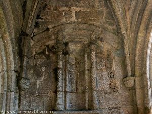Niche du Porche sud de l'église St-Demet