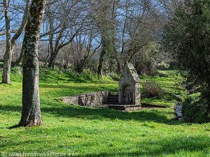 La Fontaine de la Chapelle N-D de Kérinec