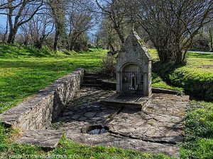 La Fontaine de la Chapelle N-D de Kérinec