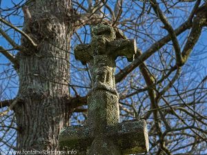 La Croix de la chapelle N-D de Kérinec