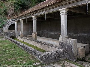 La Fontaine et le Lavoir de Motey