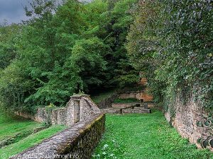 La Source, le Lavoir, l'Abreuvoir