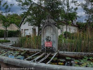 La Fontaine Lavoir Abreuvoir
