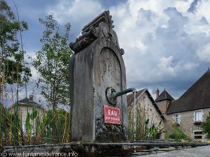 La Fontaine Lavoir Abreuvoir