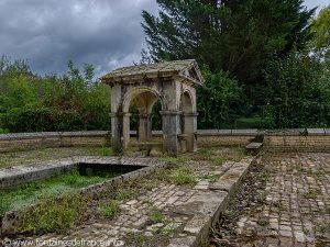 La Fontainre rue de la Fontaine à Cubry
